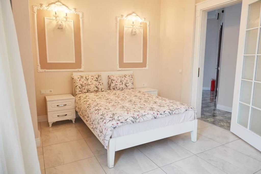 Taksim Square Apartment, Great View, Luxury อิสตันบูล ภายนอก รูปภาพ