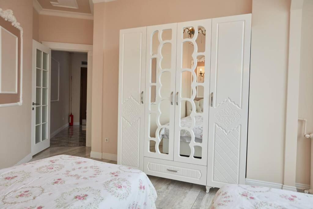 Taksim Square Apartment, Great View, Luxury อิสตันบูล ภายนอก รูปภาพ
