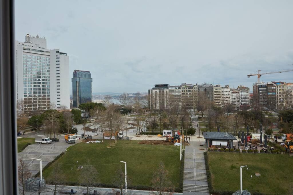 Taksim Square Apartment, Great View, Luxury อิสตันบูล ภายนอก รูปภาพ