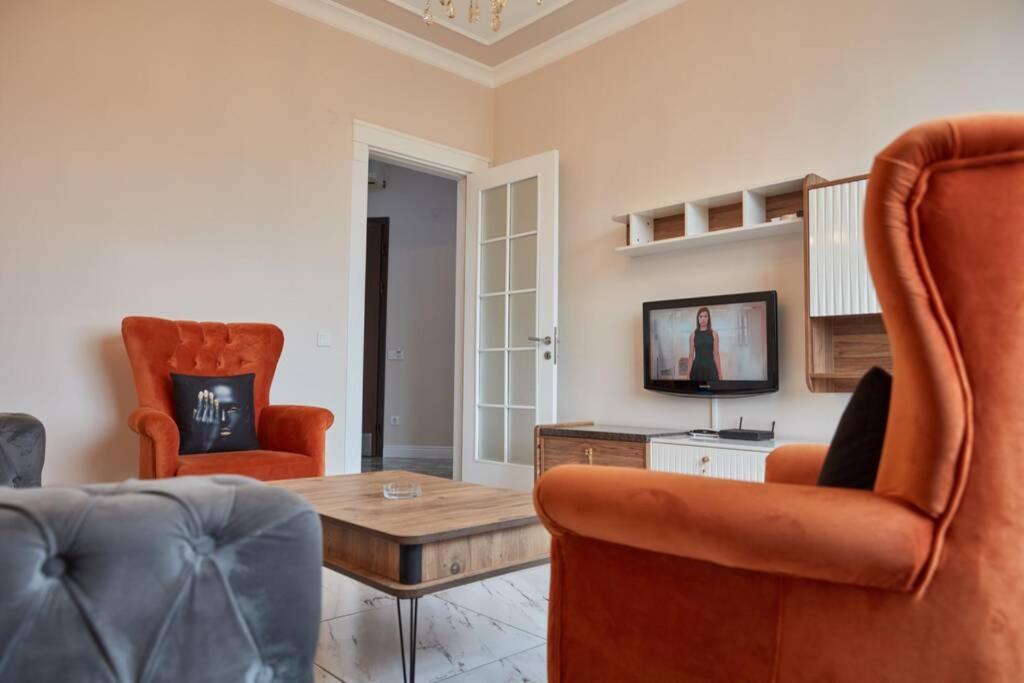 Taksim Square Apartment, Great View, Luxury อิสตันบูล ภายนอก รูปภาพ