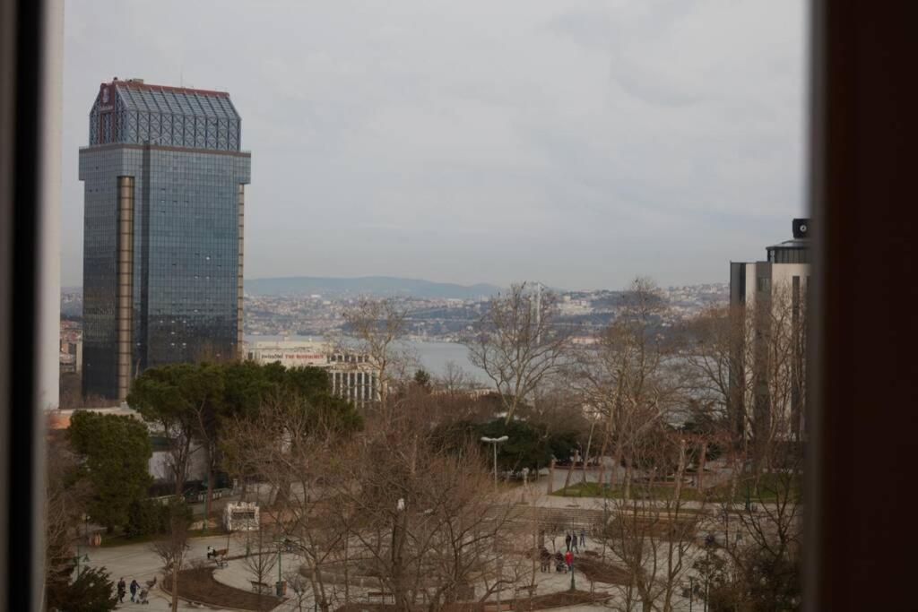 Taksim Square Apartment, Great View, Luxury อิสตันบูล ภายนอก รูปภาพ